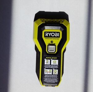 RYOBI LED Whole Stud Finder, Wood & Metal Detection. Uses 2 AAA Batteries